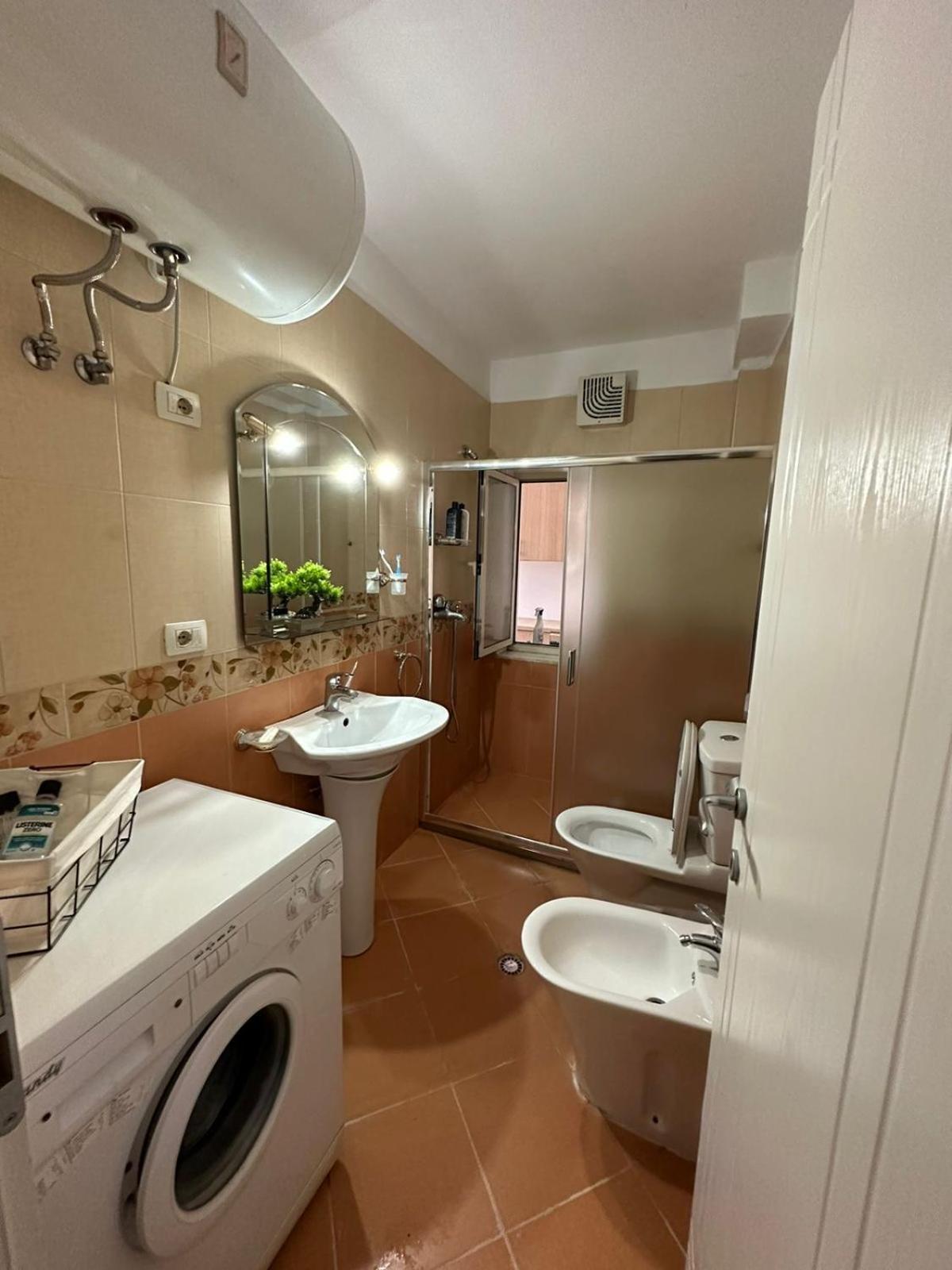 Blloku Family Apartment Тирана Екстериор снимка