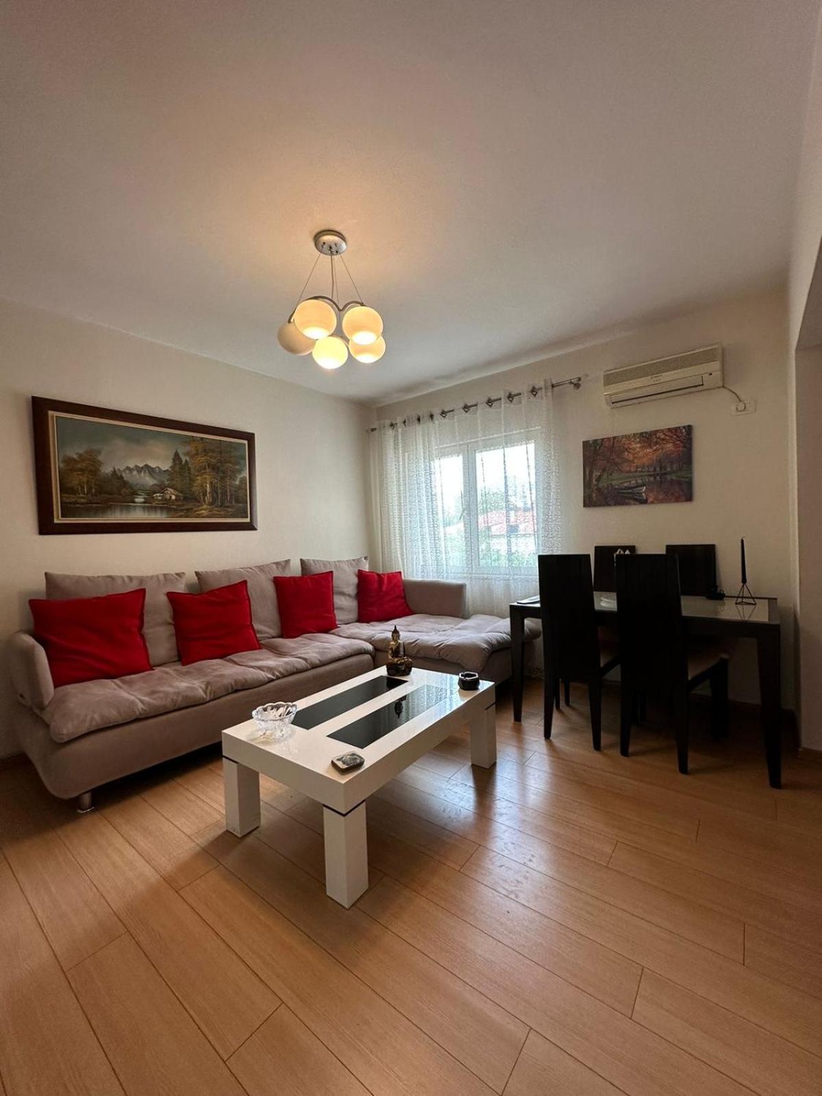 Blloku Family Apartment Тирана Екстериор снимка