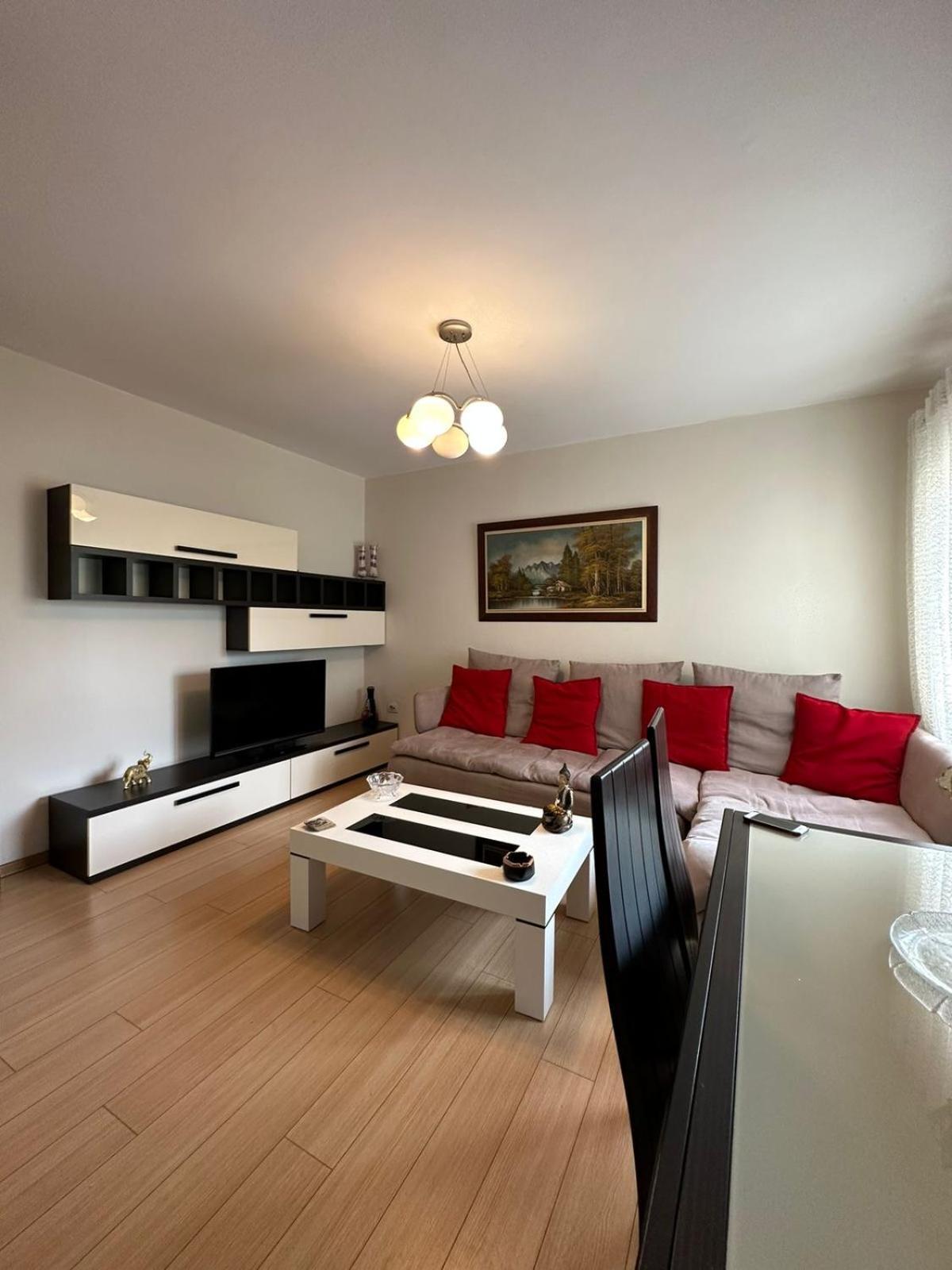 Blloku Family Apartment Тирана Екстериор снимка