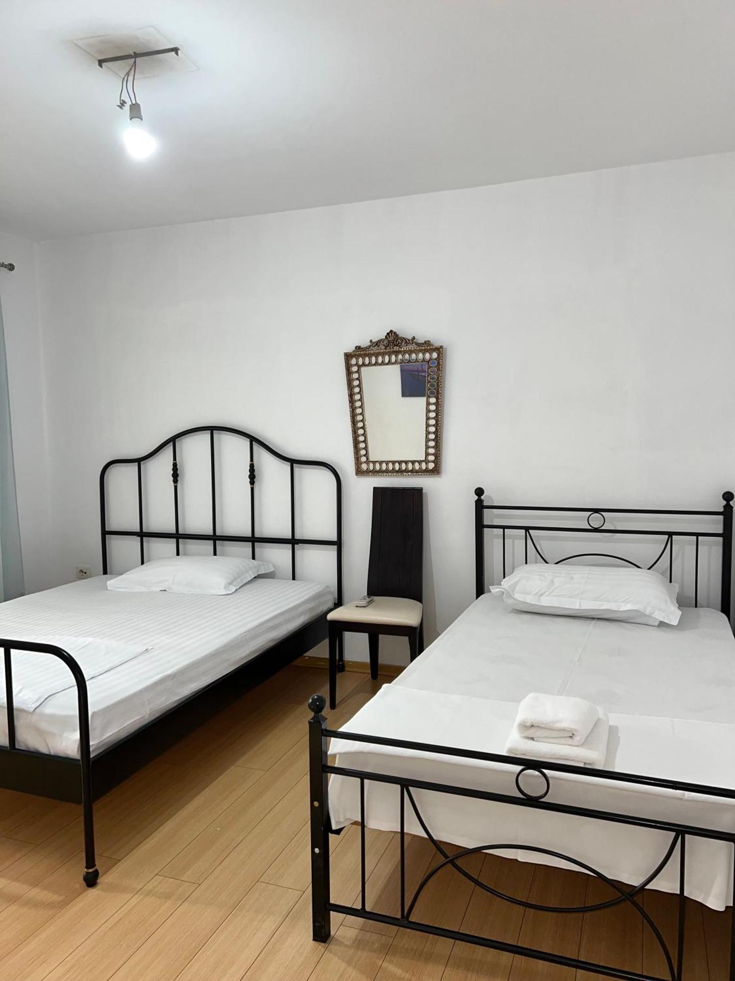 Blloku Family Apartment Тирана Екстериор снимка